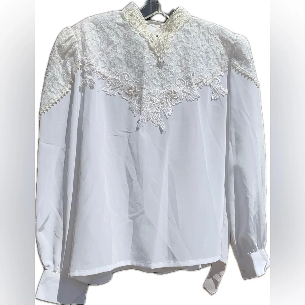 Vintage 90s off white beaded lace Victorian blouse - Picture 3 of 10